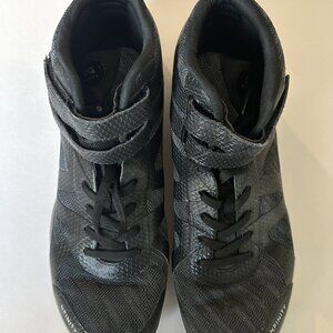 Nfinity Beast Mid-Top cheer shoes - Black Sz8